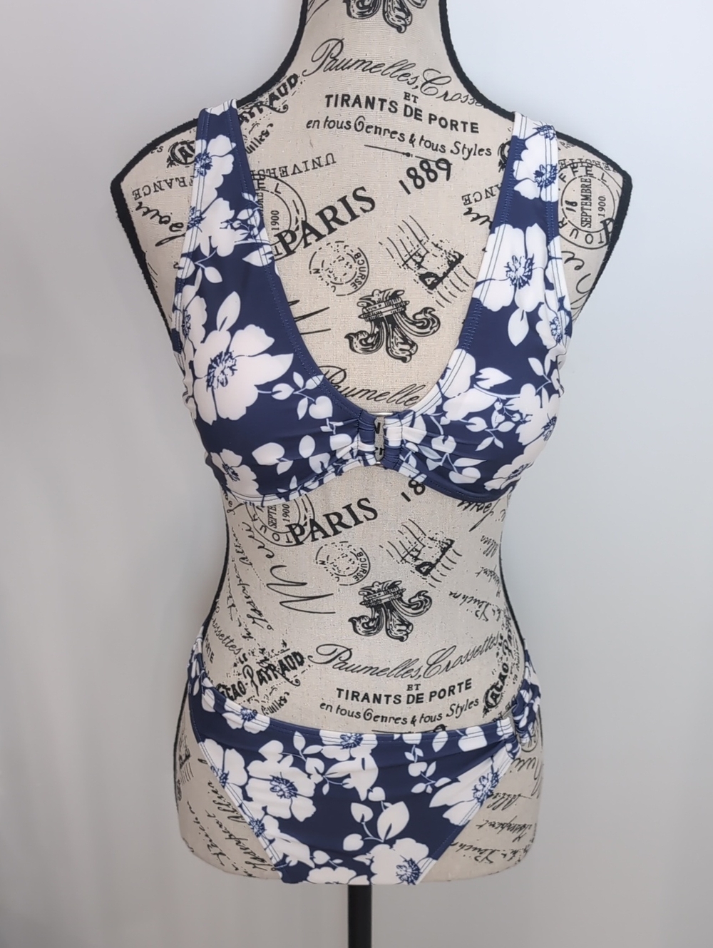 KYODAN | Women's Navy/White Floral V-Neck Mid-Rise Bikini